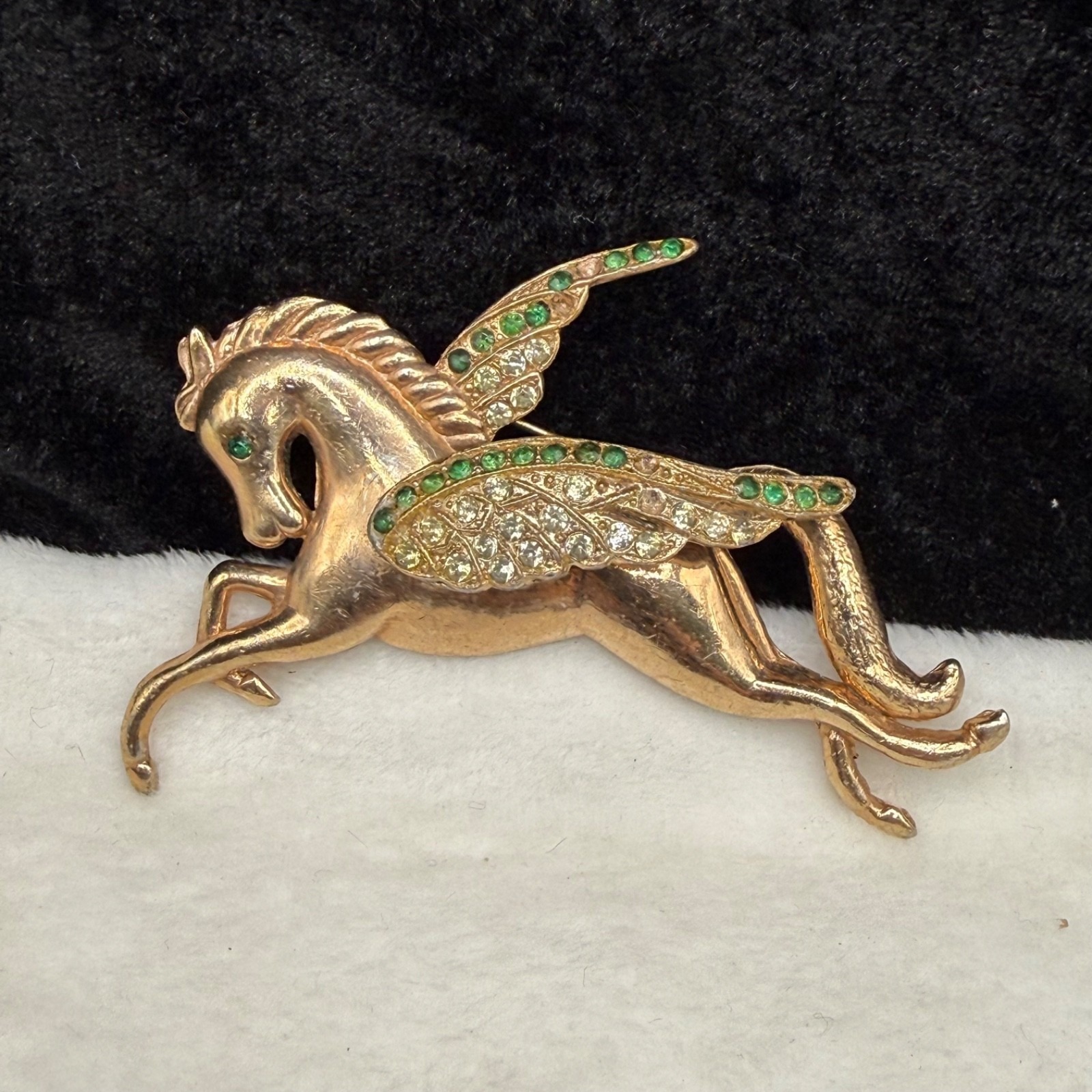 Vintage Pegasus Rhinestone Brooch Horse Gold Tone Green Read